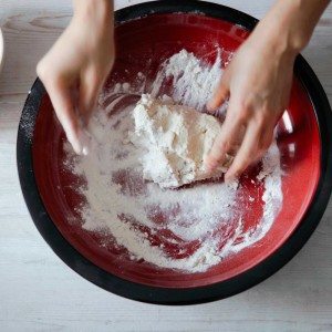 Make Udon noodles wit Yuki, in her Japanese cookery classes